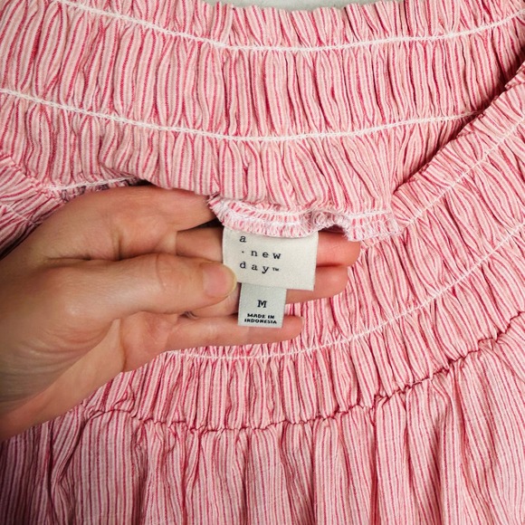 Pink and Peach Vertical Striped Off the Shoulder Blouse - Picture 4 of 6